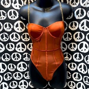 FASION NOVA RUST ALL-IN-ONE ADJUSTABLE STRAP GOLD CHAIN LINGERIE SZ M